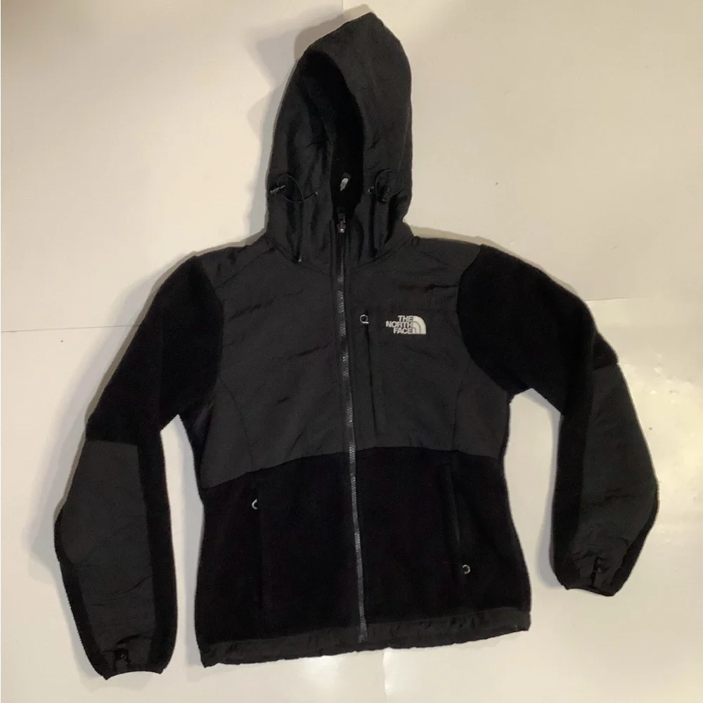 The North Face Women's Black Hooded Fleece Jacket - Picture 2 of 9